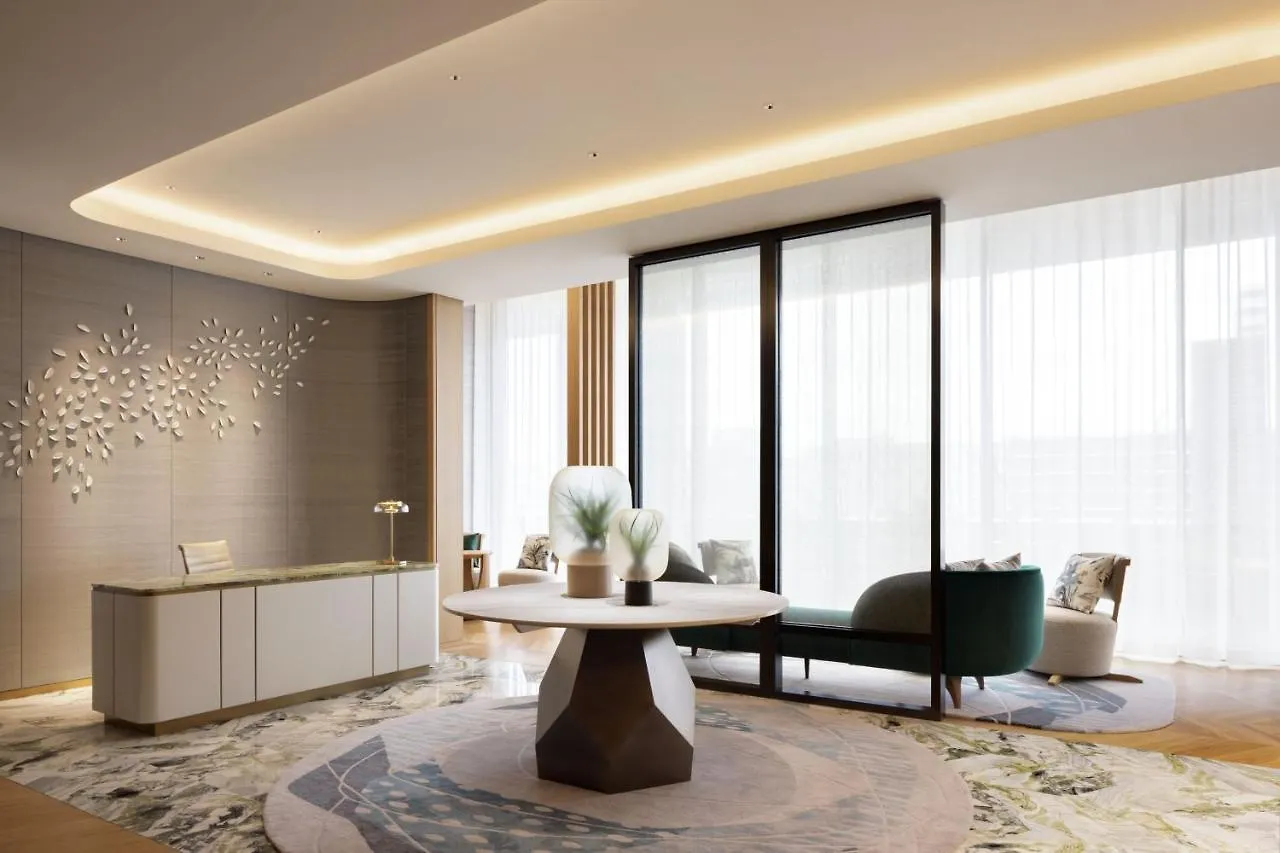 מלון יוקוהאמה The Westin Yokohama 5*,