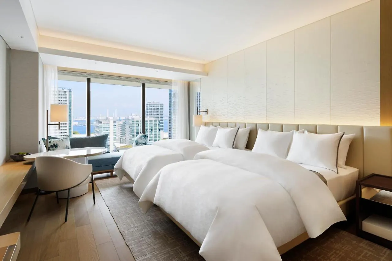 מלון יוקוהאמה The Westin Yokohama 5*,